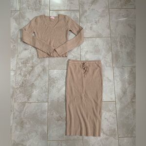 NWOT Pink Lily Two Piece Knit Long Sleeve & Skirt